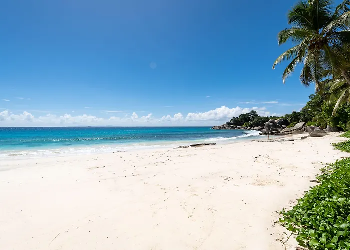 Carana Hilltop Seychelles Guest house 4*