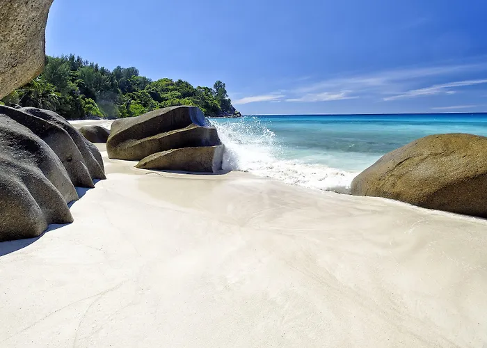 Carana Hilltop Seychelles Guest house