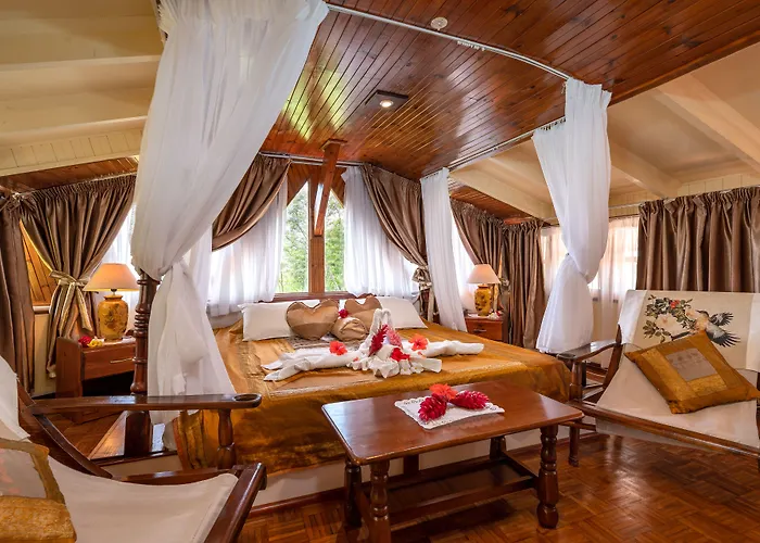 Carana Hilltop Seychelles Glacis (Mahe)