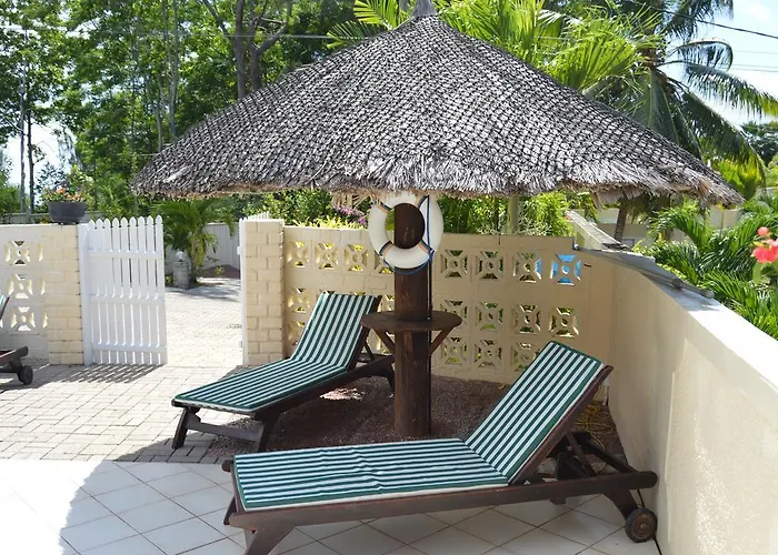 Guest house Carana Hilltop Seychelles 4*