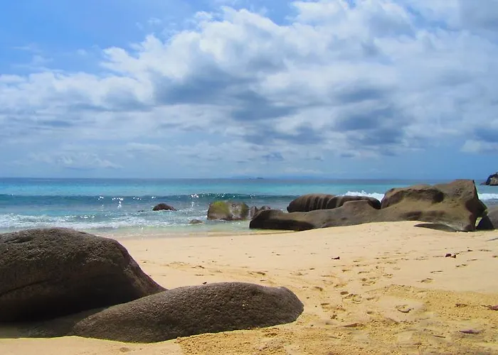 Carana Hilltop Seychelles Guest house 4*