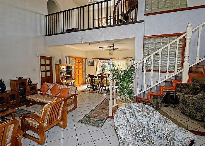 Carana Hilltop Seychelles Guest house Glacis (Mahe)