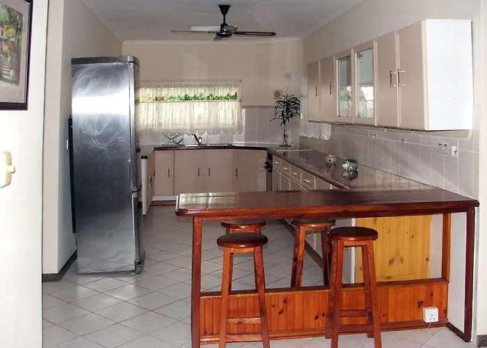 Carana Hilltop Seychelles Guest house 4*