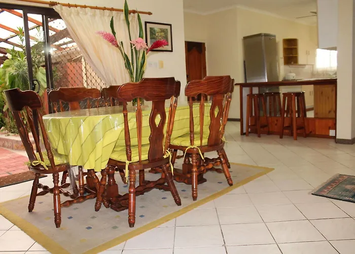 Carana Hilltop Seychelles 4* Glacis (Mahe)