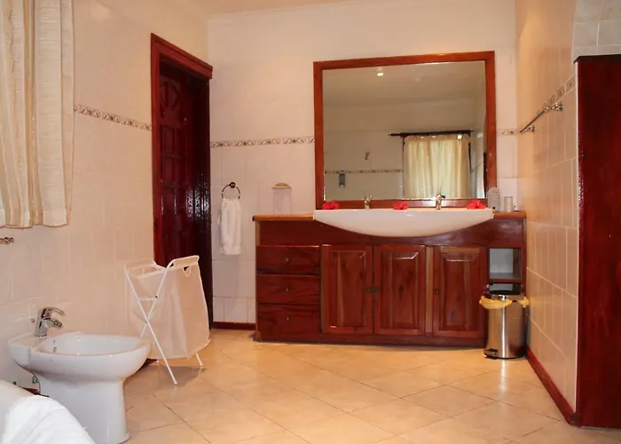 Carana Hilltop Seychelles Guest house 4*